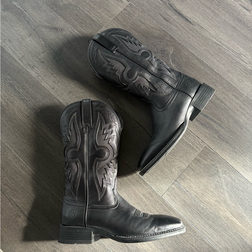 Ariat Men's 9.5D  Western Boots Ventek